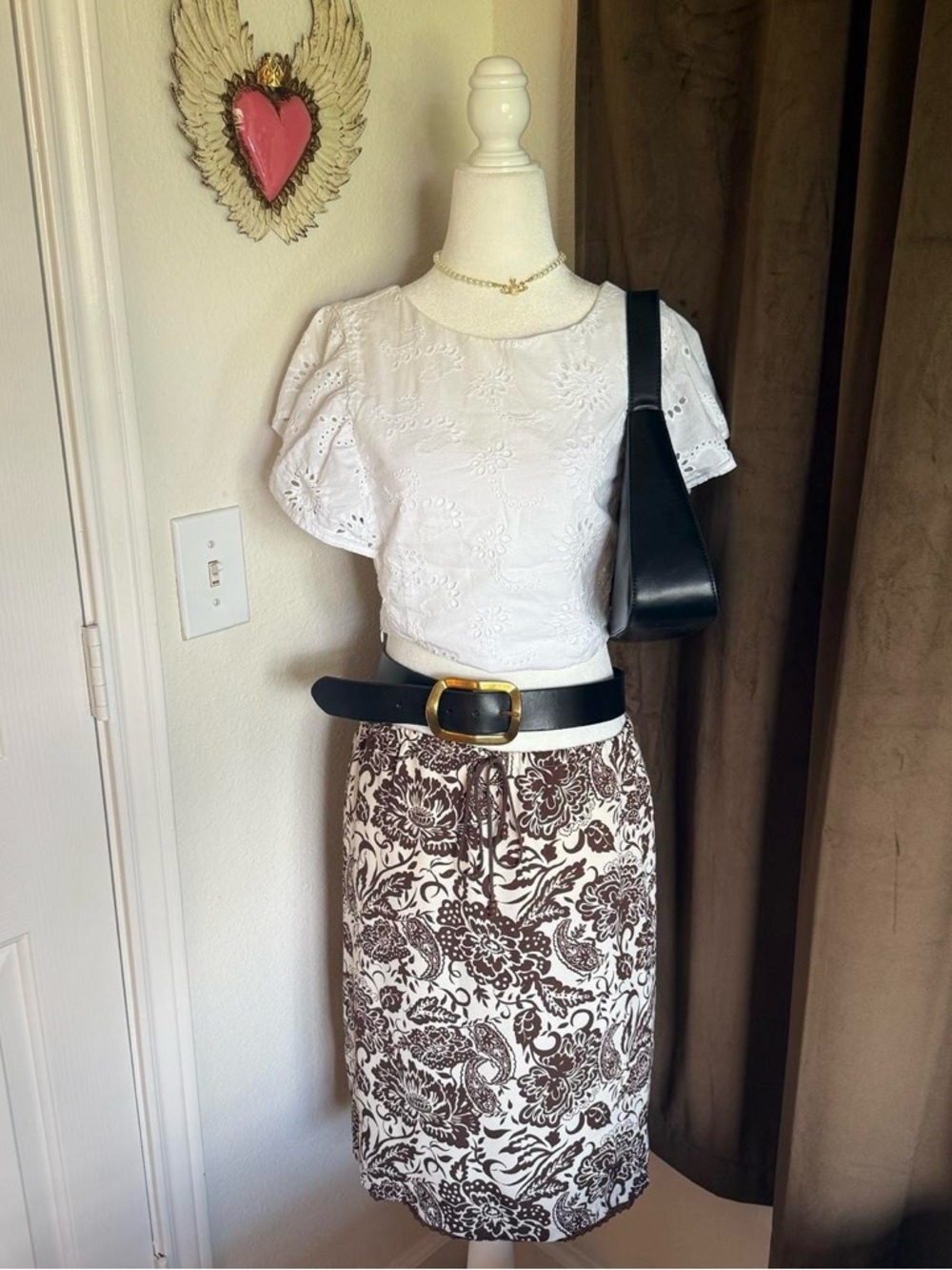 Elegant Floral Pencil Skirt in Brown and Cream